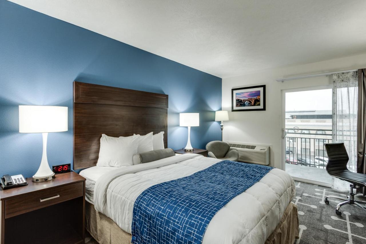 Baymont By Wyndham Spokane Exterior foto